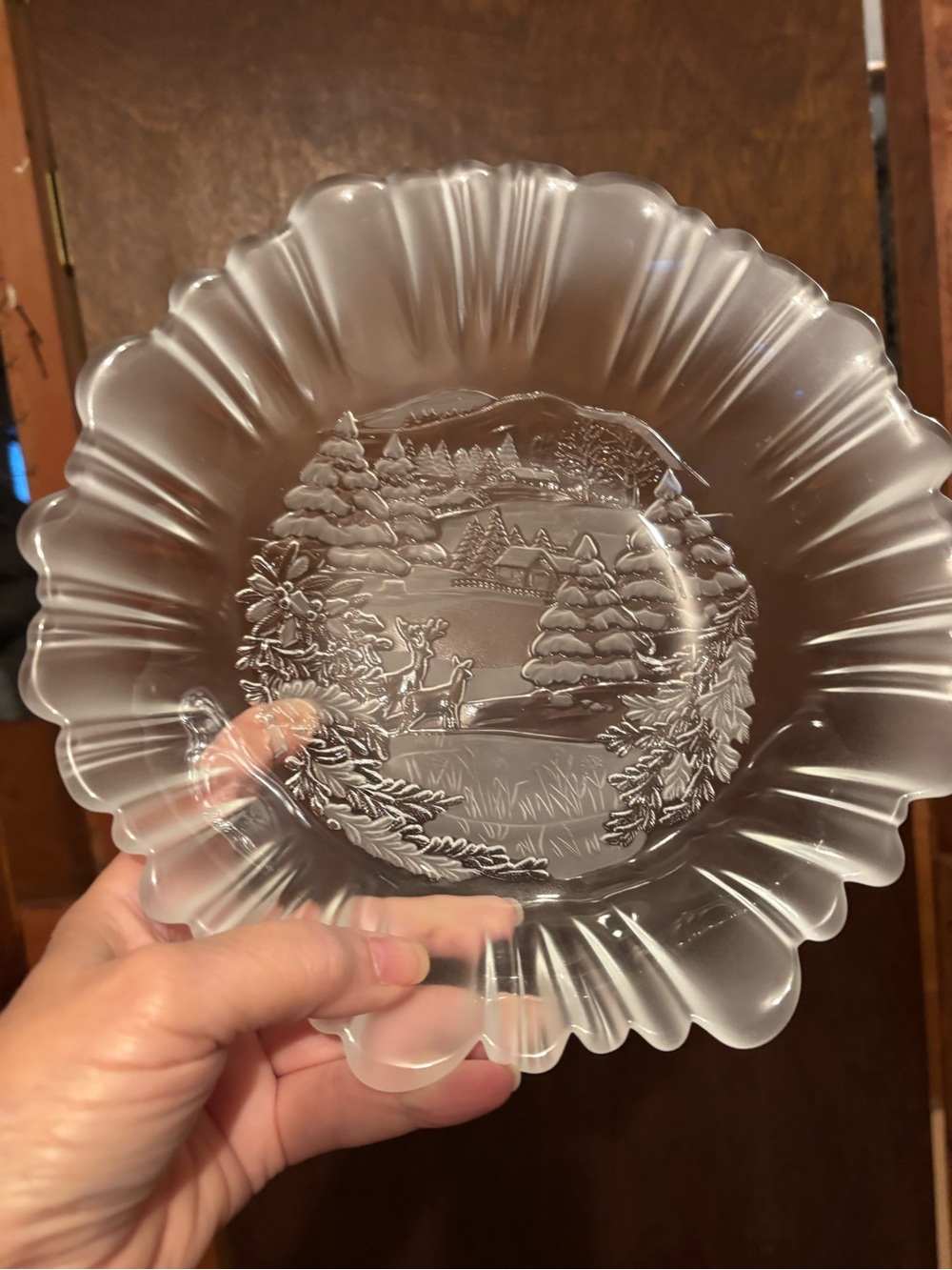 Mikasa Frosted Crystal Scalloped Bowl with Etched Winter Landscape
